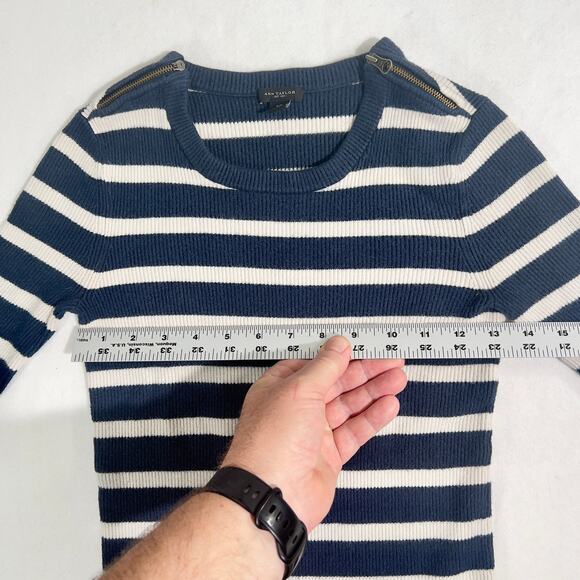 Ann Taylor Tunic Style Shirt Woman's XS VINTAGE Made in Hong Kong Navy Stripe - Picture 6 of 11